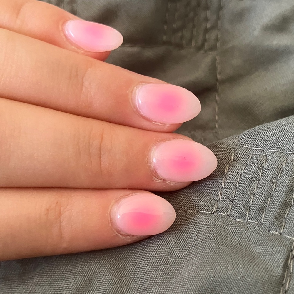 Elegant Pink Ombre Nail Artpink aura nails